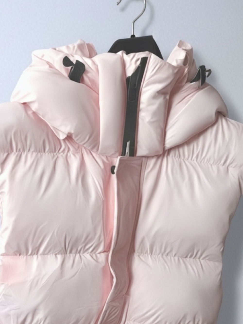 NWT Aritzia Tna Super Puff Vest - Matte Chalk Pink - Medium - Picture 3 of 8